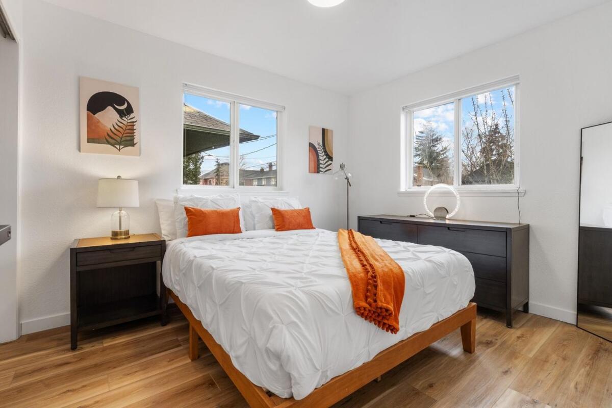Urban Oasis With Cedar Hot Tub Seattle